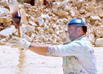 Si mezclar Coca-Cola y Mentos era poco, estos chicos lo han hecho con butano