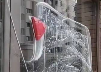 Así es el “mágico” limpiacristales que arrasa en las redes