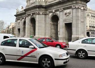 La acalorada (y delirante) discusión entre un ciclista y un taxista en Madrid