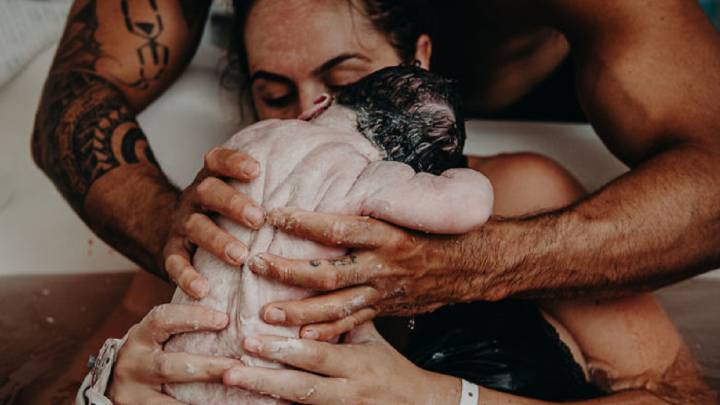 8 impactantes fotografías que muestran la realidad de los partos