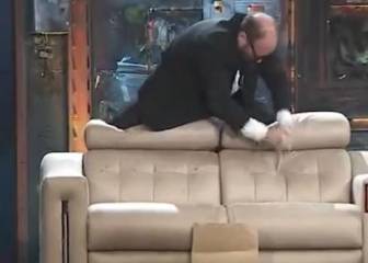El sofá que Dani Parejo regaló a 'La Resistencia' ha durado poco: Ignatius lo ha acuchillado
