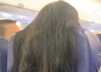 Este pasajero de un avión genera debate en Twitter: “¿tijeretazo, chicle o trenza?"