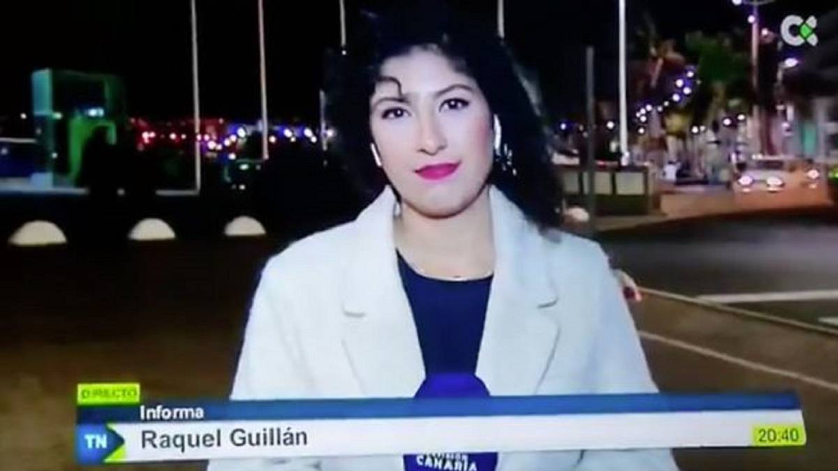 Una reportera canaria es interrumpida en directo por un hombre que ...