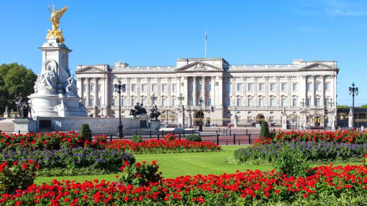 ¿Qué esconde el Palacio de Buckingham si lo vemos a través de Google Maps?