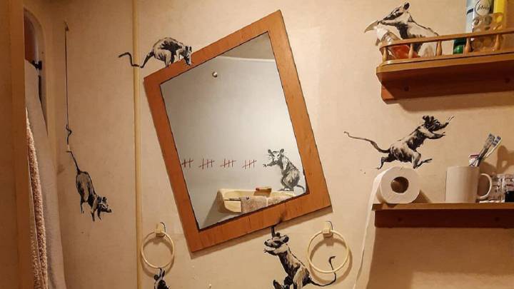 "Mi mujer odia cuando trabajo desde casa": Banksy muestra su nueva obra