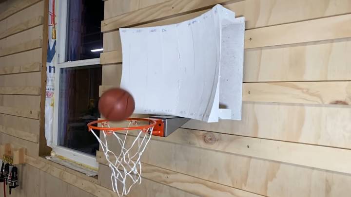 Construye una canasta de baloncesto en la que es imposible fallar un tiro