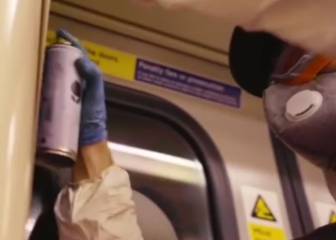 Banksy inspirado por el Covid-19: Su arte en metro de Londres