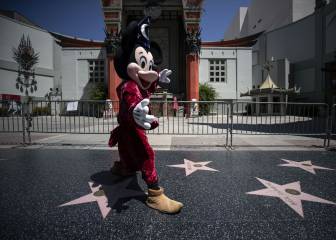 Más de 150 personas reciben cheques de Hacienda firmados por Mickey Mouse