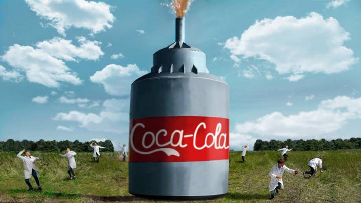 El experimento de Coca-Cola y Mentos, pero con 10.000 litros de refresco