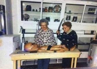 Esta cuenta recopila las fotos familiares más extrañas (y cómicas)