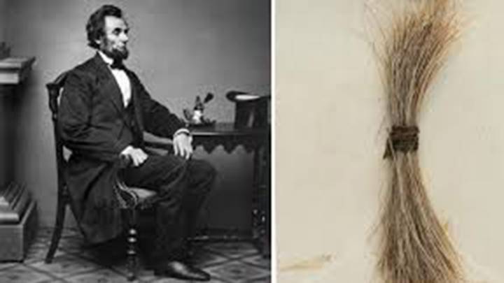 Subastan un mechón de pelo de Abraham Lincoln y un telegrama por más de 70.000 euros