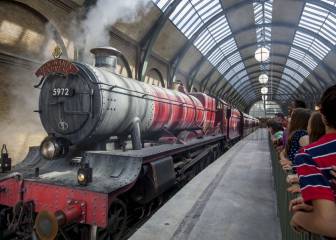 Fans de Harry Potter se reúnen para ver el Hogwarts Express: no sale bien