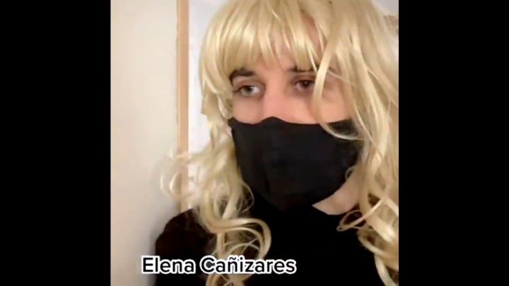 El 'sketch' viral que parodia la historia de Elena Cañizares