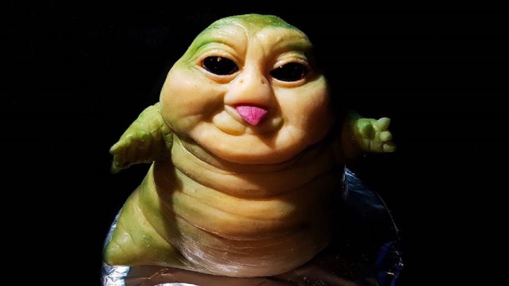 Este escultura de 'Baby Jabba' demuestra que no solo 'Baby Yoda' puede ser adorable