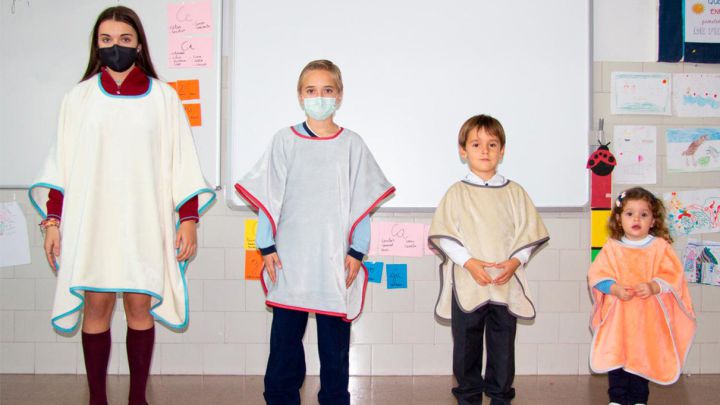 Así es la ‘mantaescola’, la batamanta ideal para combatir el frío en las aulas