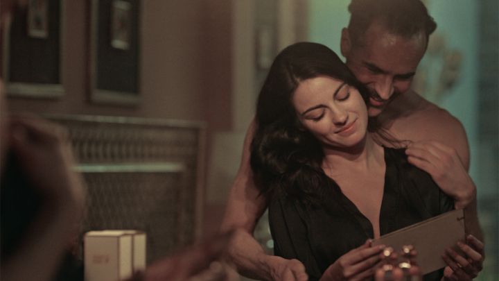 Cinco de las series más eróticas que puedes encontrar en Netflix