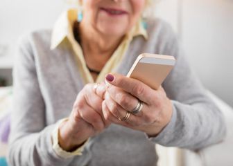 Una abuela confunde el ser vegana con lesbiana y se convierte en viral