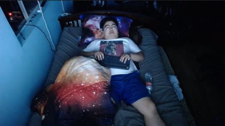 Un streamer gana 16.000 dólares en Twitch por grabarse durmiendo