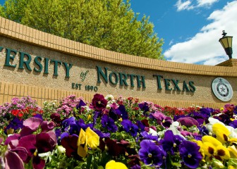La Universidad de Texas Norte construye un centro de deportes electrónicos por $200.000