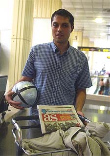 Un gallego subasta en Internet el balón con el que Beckham falló el penalti en la Eurocopa