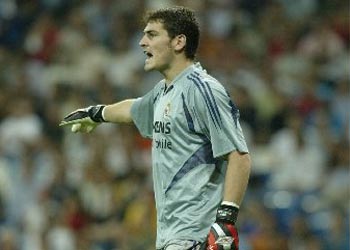 Casillas: "El Madrid levantará alguna Copa"