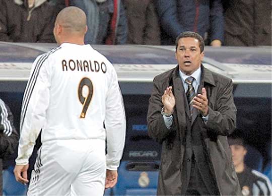 El Madrid respalda a Luxemburgo en su pulso con Ronaldo