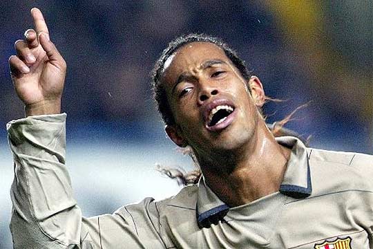 Ronaldinho: "Aún soy joven y tengo mucho que mejorar"