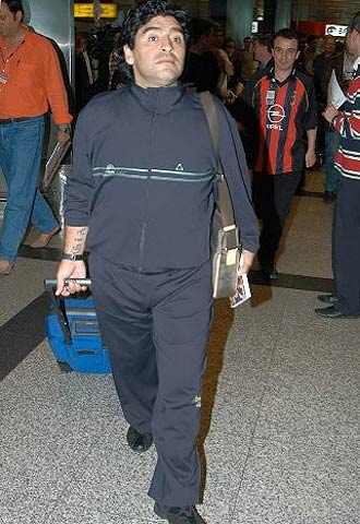 Maradona vuelve a Nápoles tras 14 años de ausencia
