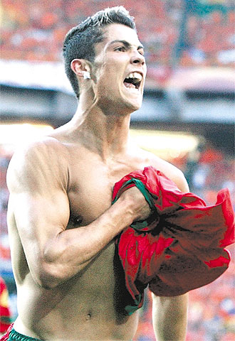 Cristiano Ronaldo aprieta las clavijas al Manchester
