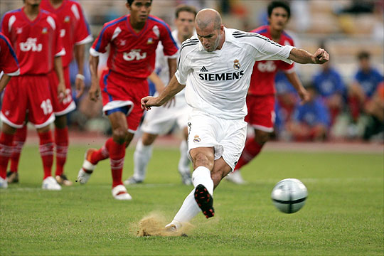 Ronaldo, Zidane y De la Red animan la despedida