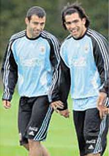 Tévez y Mascherano utilizan al West Ham como 'club puente'