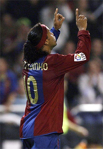 Ronaldinho, elegido mejor jugador 2006 según los futbolistas