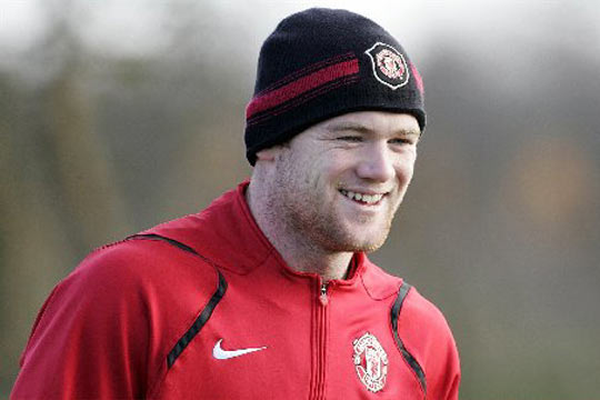 Rooney renueva con el Manchester United hasta 2012