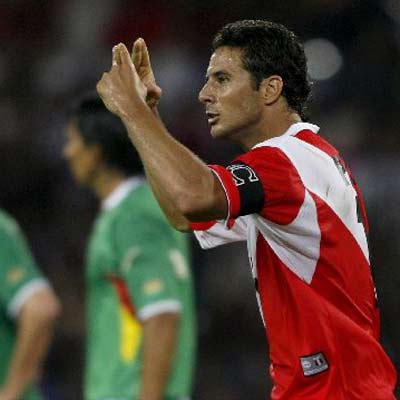 Pizarro apareció para darle la clasificación a Perú