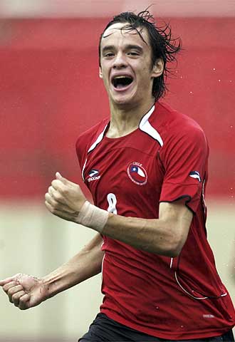 Presenta al jugador chileno Nicolás Medina