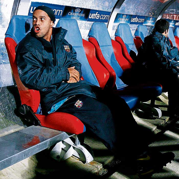 Ronaldinho jugará el derbi pese a la opinión del entorno