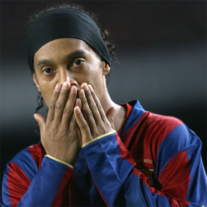 Rijkaard obliga a Ronaldinho a terminar el entrenamiento