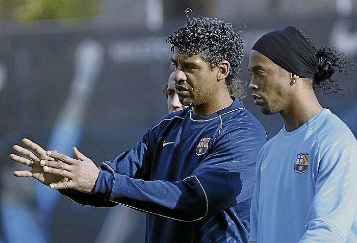 Rijkaard impidió ayer otro escaqueo de Ronaldinho