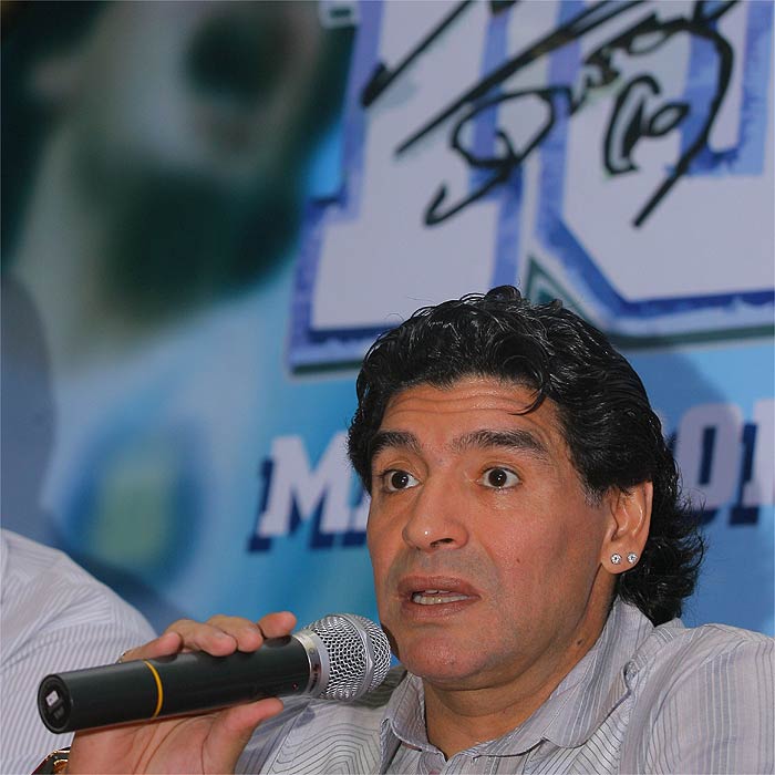 Maradona, crítico con los comentarios en contra de Hugo Sánchez