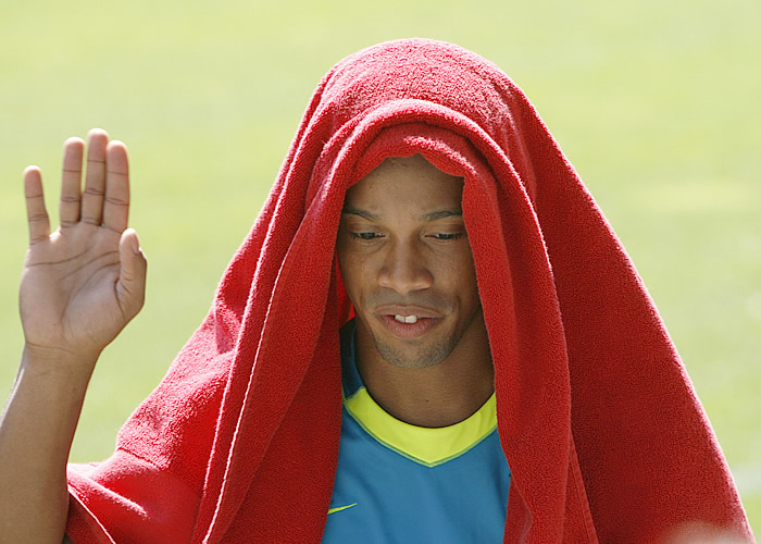 Ronaldinho, descartado para el partido de la última jornada en Murcia
