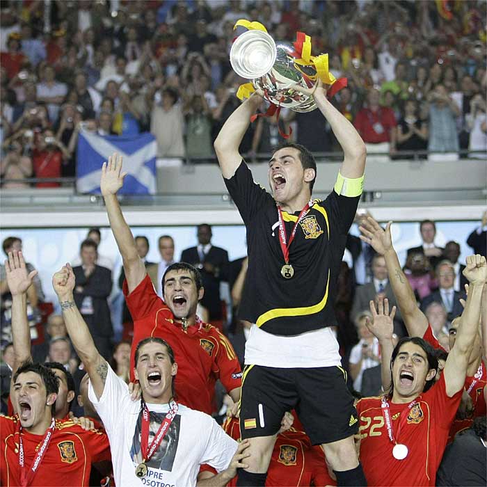 Casillas: "Me alegro mucho de ser español"