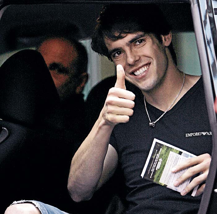 Kaká quiere irse del Milán, según su agente