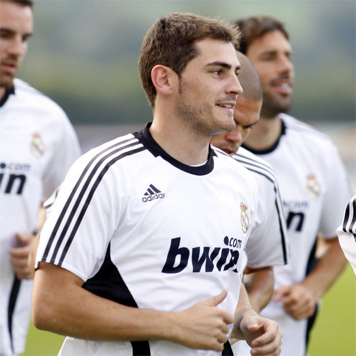 Casillas: "Raúl ha disfrutado mucho con el juego de la selección"