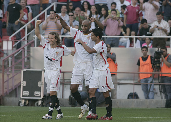 El Sevilla golea y mantiene la maldición del Pizjuán para el Athletic