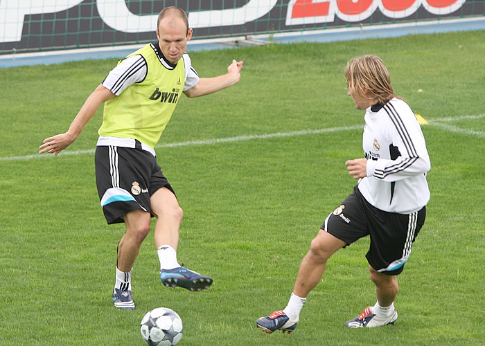 Robben, principal novedad en la lista para medirse a la Juventus