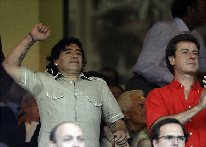 Maradona asistirá al partido de Copa entre el Sevilla y el Deportivo