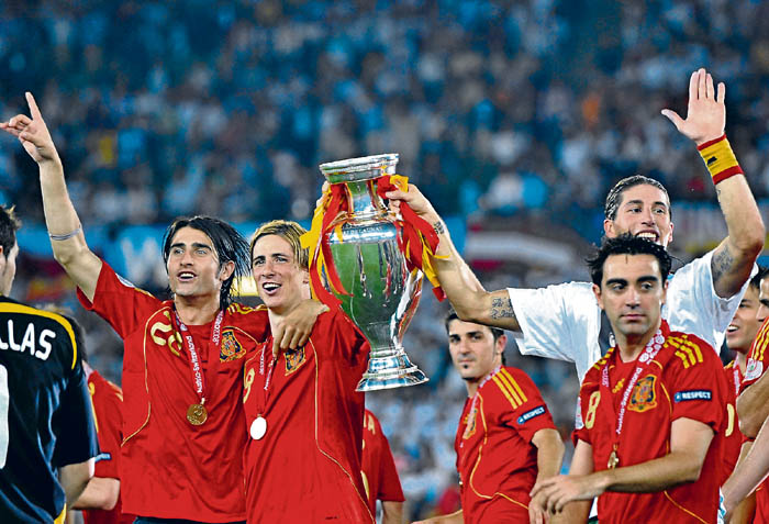 Xavi y Torres, a la altura  de Cristiano, Messi y Kaká