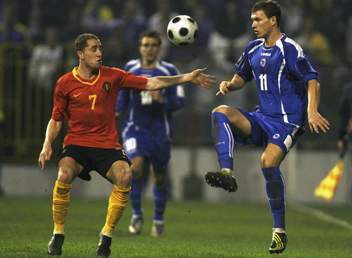 Dzeko mantiene el sueño de Bosnia de estar en el Mundial