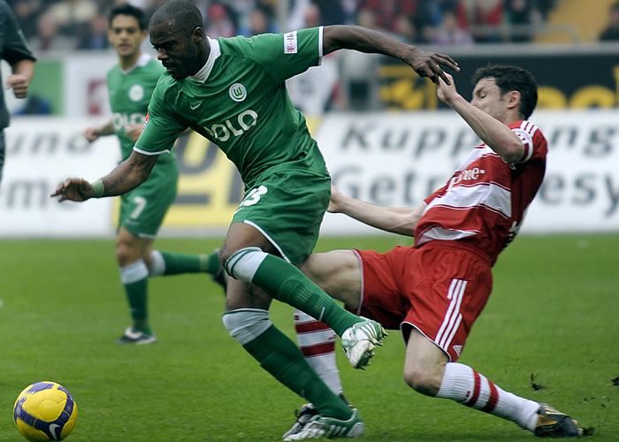 El Wolfsburgo es el nuevo líder tras humillar al Bayern en una jornada loca