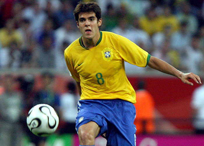 Dunga convoca a Kaká, Alves, Luis Fabiano y Robinho para la Copa Confederaciones